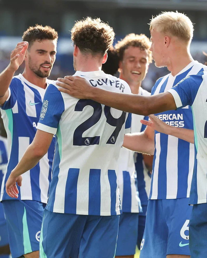 Phong độ Everton vs Brighton đối lập nhau
